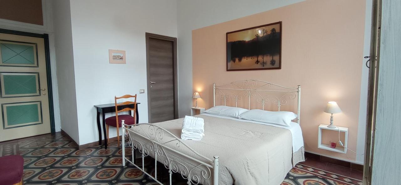 Onlyrooms III - Piazza Jenne Cagliari Buitenkant foto