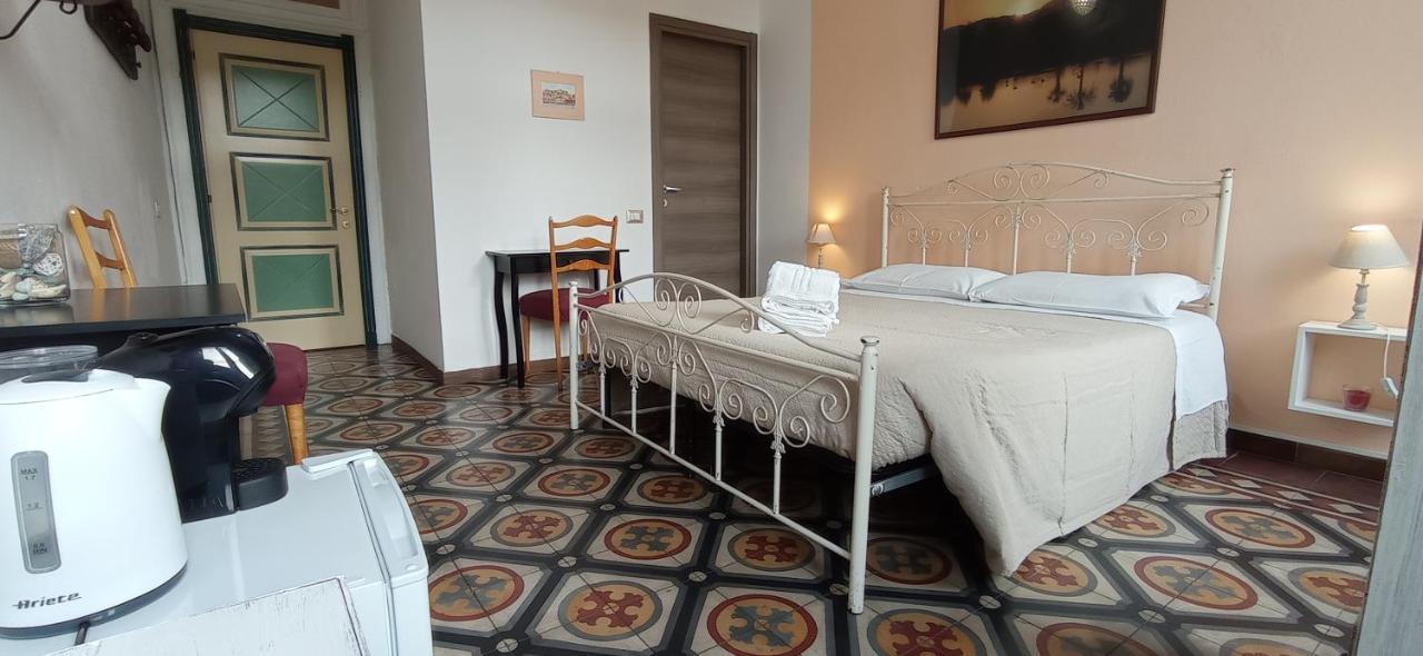 Onlyrooms III - Piazza Jenne Cagliari Buitenkant foto