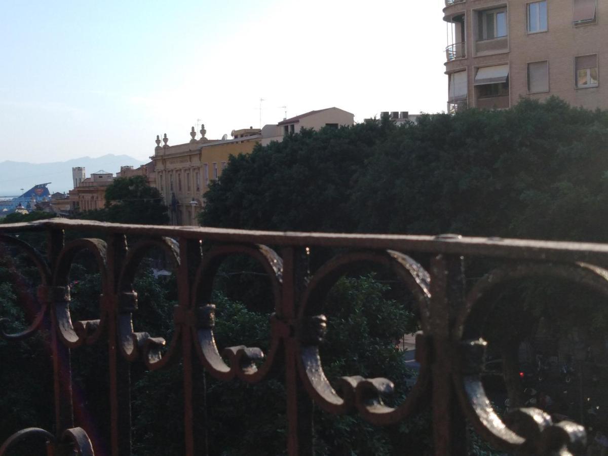 Onlyrooms III - Piazza Jenne Cagliari Buitenkant foto